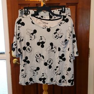 🎈DISNEY SALE🎈  3 for $20.  Disney PJ set. Tee shirt & Shorts. W XL